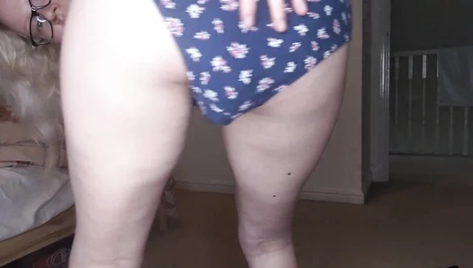 PooGirlSofia - Playing in blue panty mess