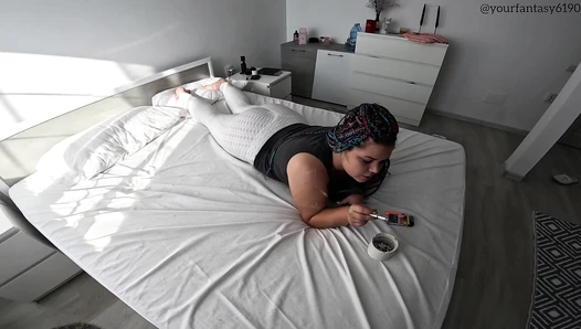 Yourfantasy6190 - Gassy load in my white leggings while I smoke