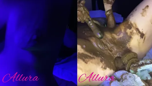 Allura - Masturbate anal scat in my bed CLIP