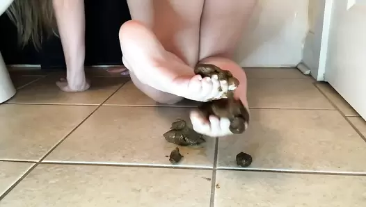 Jessiekaypoops - Shitting and smearing all over my FEET!, NewMFX, 