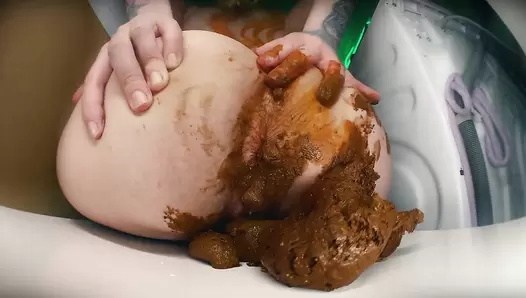 DirtyBetty - Have you sniffed female poop?