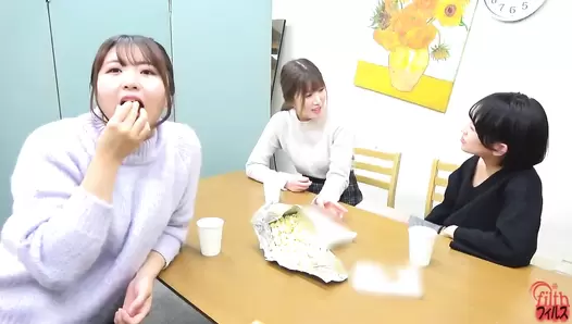 FF-602 03 Pervert girls: group fart party