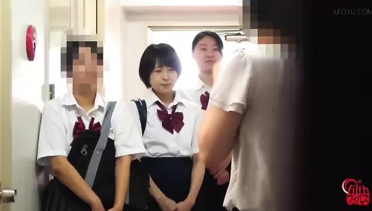 DLFF-584 03 Schoolgirls and their shameful smell! Panicky shit leaking in the car!
