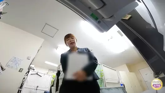 DLSL-559 06 Explosive diarrhea and odorous toilet releases by gorgeous office ladies