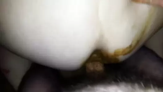 The girl fucks in the ass and shit climbs with her asshole