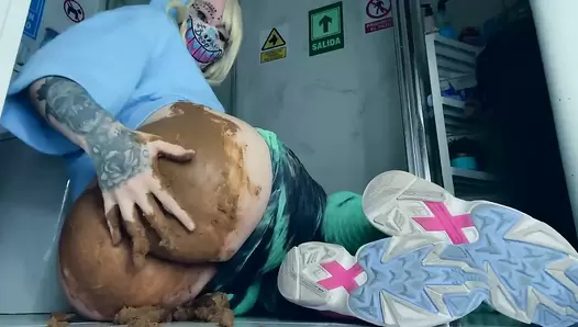 DirtyBetty Her Triple Pooping is OP