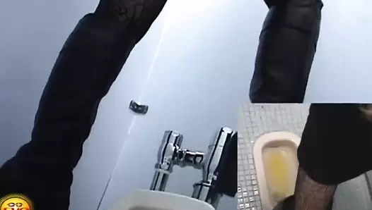 E54-01 Hidden toilet camera. Shit that doesn’t flush.