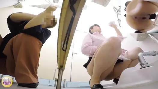 DLSL-397 07 Awkward farts and poops in the office toilet