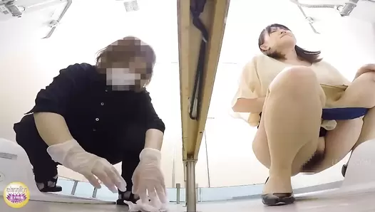 DLSL-397 06 Awkward farts and poops in the office toilet