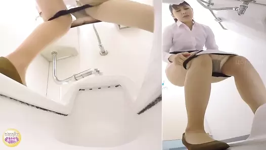 DLSL-397 05 Awkward farts and poops in the office toilet