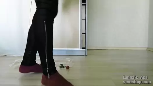 Linda's ass - morning poop sandwich