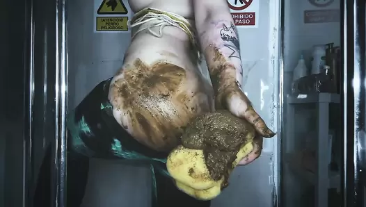 DirtyBetty - Do you poop in the shower