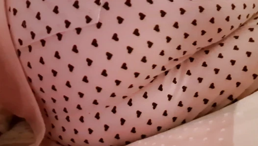 Nicolettaxxx - Intense farts with new pajamas