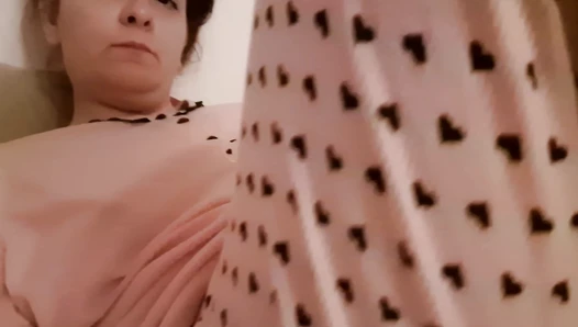 Nicolettaxxx - Intense farts with new pajamas