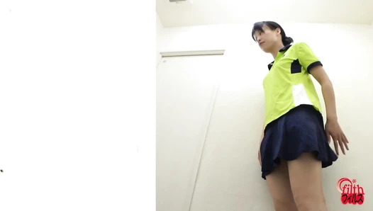 FF-681 09 5-Camera toilet hidden shots: schoolgirls’ pooping situations.