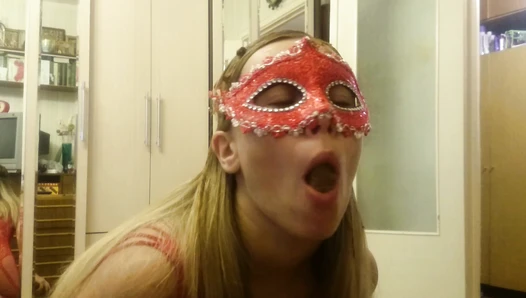 Brown wife - Scat kiss