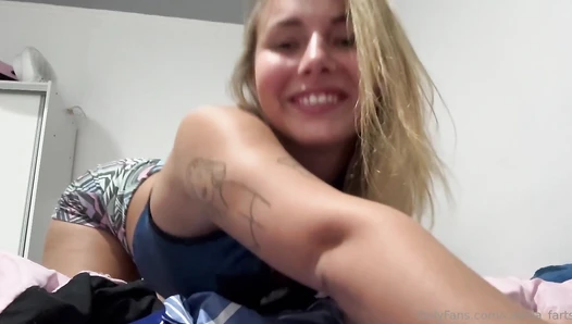 camila_farts - I bet you'll love how my ass looks in these pants