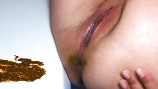 janet - Bathtub Xtreme Diarrhea
