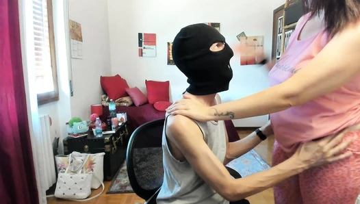 Nicolettaxxx - My slave sniff my farts