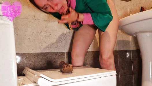 Kitty Skatt - Desperate Toilet Lid Release