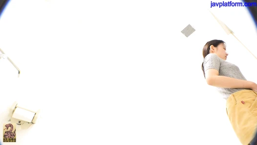 SR-100 06 Turtle W Full Shot Beautiful woman's ecstatic face poop and fart Slits