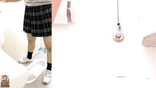 SR-061 01 6 viewing angles of beautiful japanese schoolgirls farting and pooping on toilet
