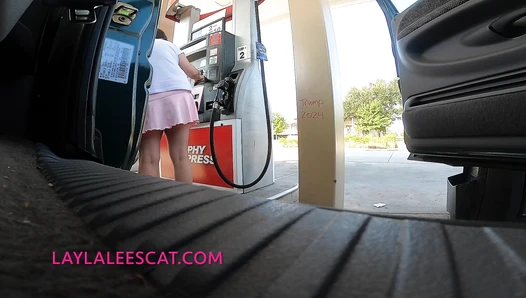 Layla Lee - PUBLIC Gas Station Poop!