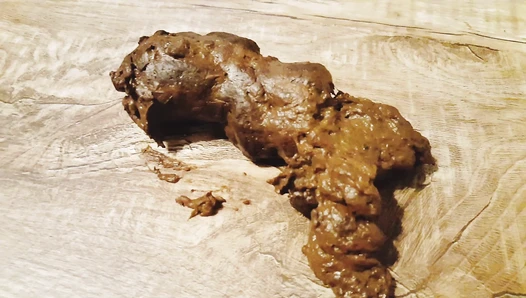 PottyQueen - Big tough poo