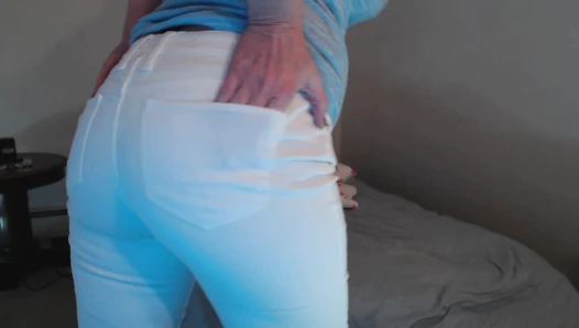 CosmicGirl - Stinky Farting In My Sexy White Skinny Jeans