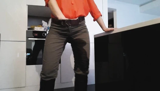 thefartbabes - Blonde Haki Jeans Poop