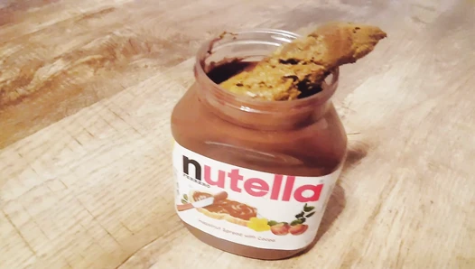 PottyQueen - Special Nutella spread