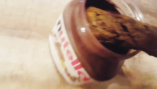 PottyQueen - Special Nutella spread