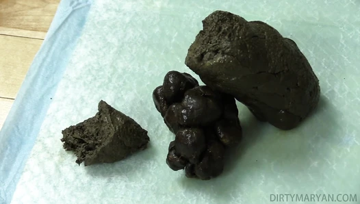 DirtyMaryan - Pooping and showing texture of my shit