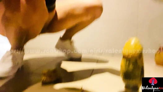 Valentynexx - Drinking my pee