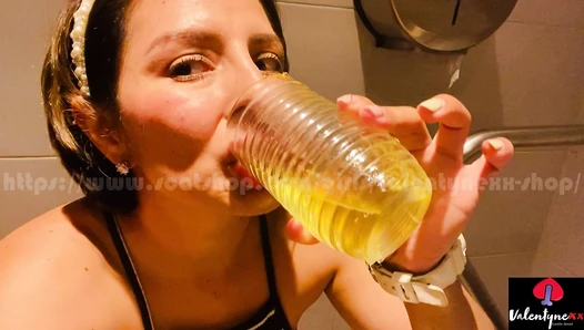 Valentynexx - Drinking my pee