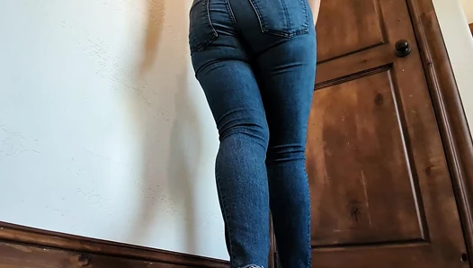 BetweenMyCheeks - Explosion in my jeans
