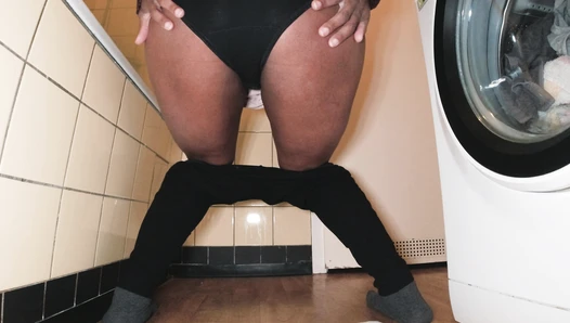 AmySinclair - Early morning, diarrhea-like!